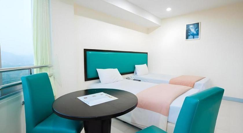 Nice Beach Hotel Rayong Exterior foto
