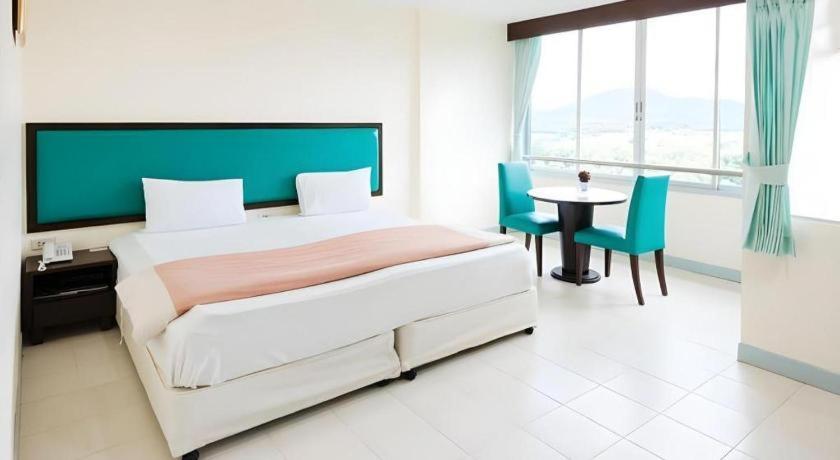Nice Beach Hotel Rayong Exterior foto